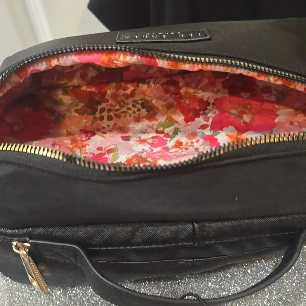 Ted Baker‎ London Puffy Cosmetic Bag- Black